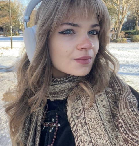 Author Tabitha Woolcott